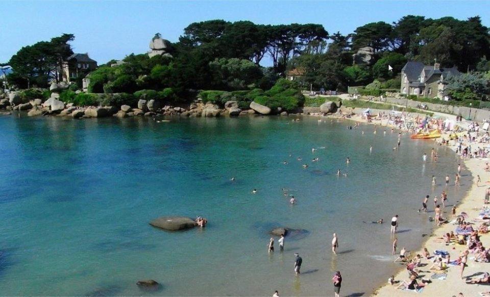 Appartement A Cote Du Port De Ploumanac'H Perros-Guirec Exterior photo